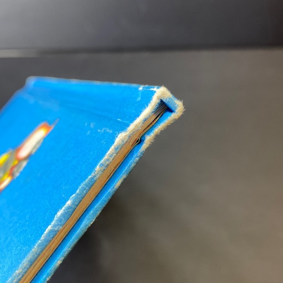 Disney - Duck Tales “ Webby  Saves the Day “ hard cover book - Picture 5 of 10